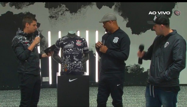 O que acharam da nova camisa 3 do Corinthians?