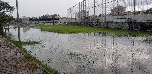 Aguero no CT do Corinthians