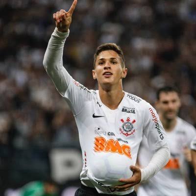 Corinthians vai estender contrato de Matheus Vital