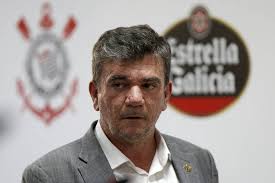 Pq Andr�s anda omisso nesse come�o de ano?