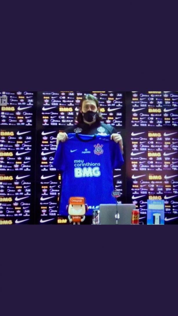 bmg mudo a cor na camisa