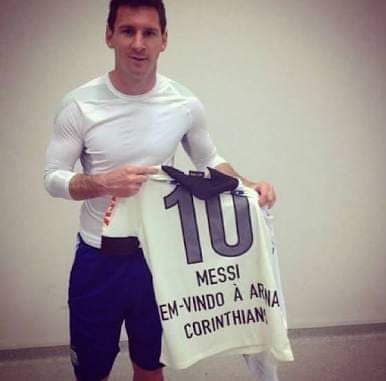 Grande atacante chegando