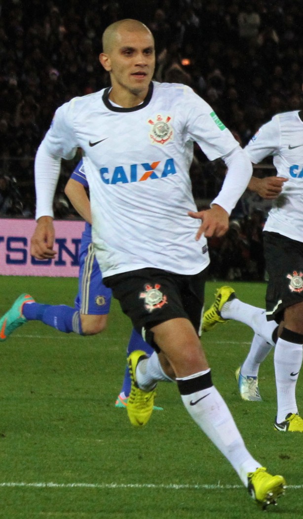 Fabio Santos - 60 jogos e 7 gols em 2019