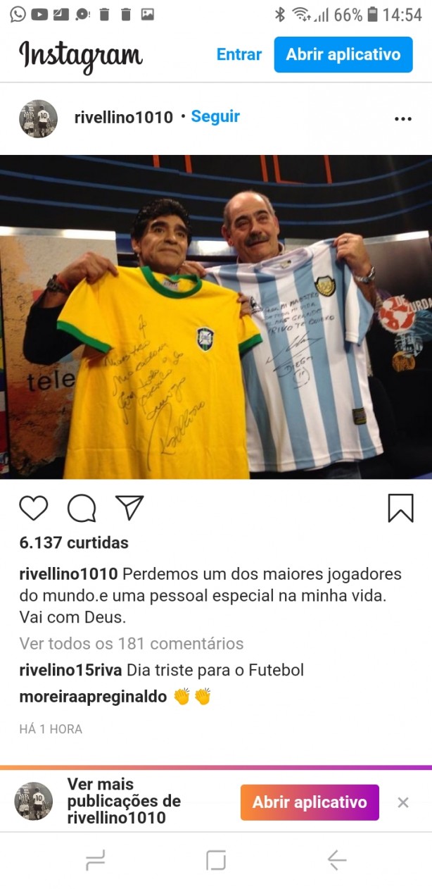 Riva fazendo seu tributo ao Maradona!