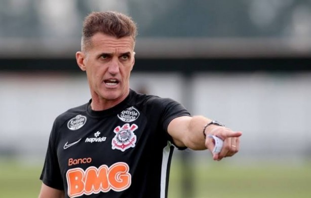 Diretoria demorou para agir e Mancini tem feito m�gica.