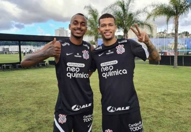 essa jovem dupla de zaga promete