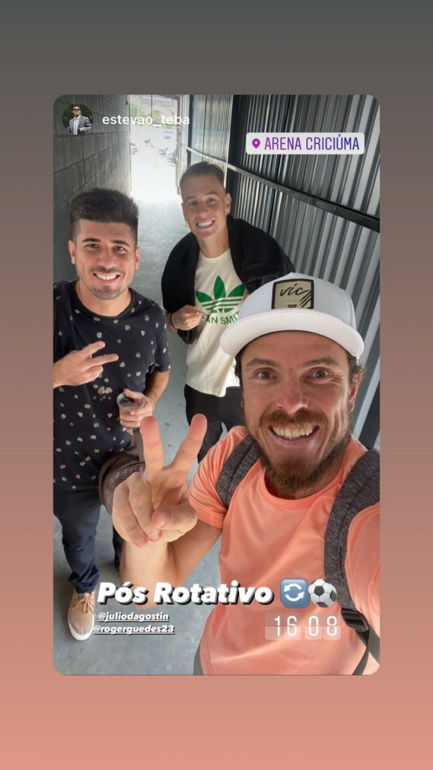 roger guedes camiseta verde de novo!