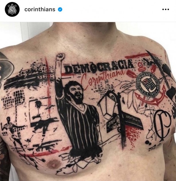 A tatuagem que simboliza ser Corinthians.