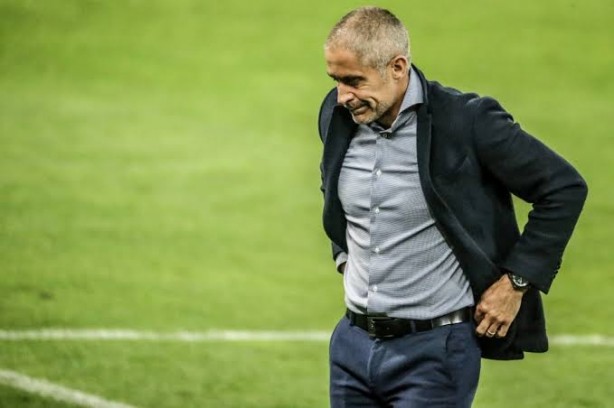 At� quando, Sylvinho?