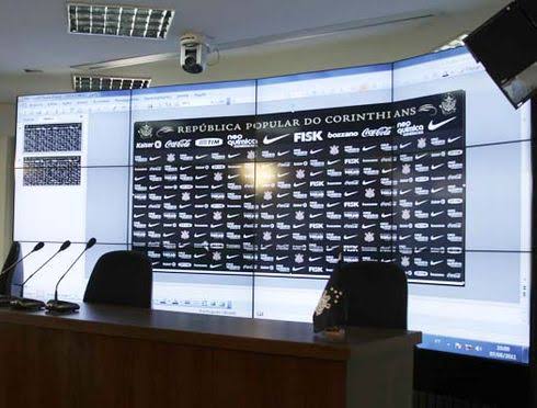 coletiva de inprensa f�til