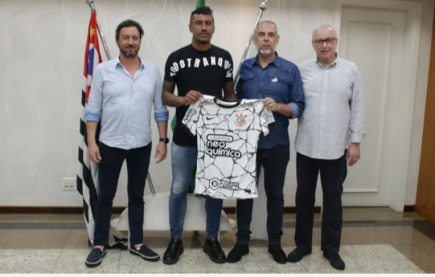 Algu�m reparou neste pequeno detalhe...