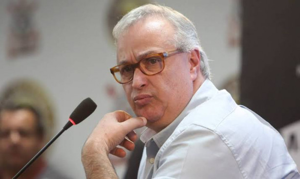Roberto de Andrade vendo a partida hoje