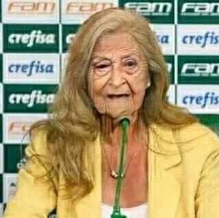 Leila esperando o Palmeiras ser campeo mundial :