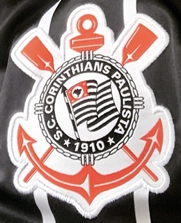 O escudo do Corinthians na Wikipédia