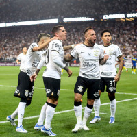 Imprensa argentina, legendado, debatendo sobre o confronto entre Boca Júniors e Corinthians
