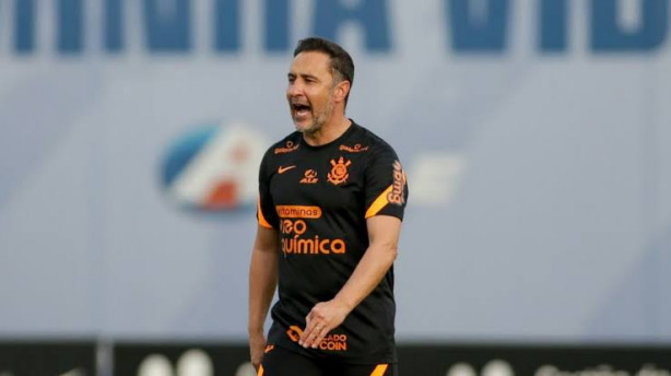 vitor pereira ganhou o jogo