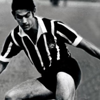 Roberto Rivelino - 'O Homem da Camisa 10'