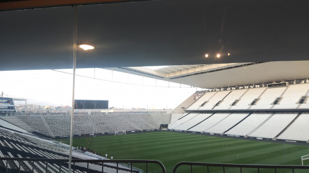 Hoje conheci a arena