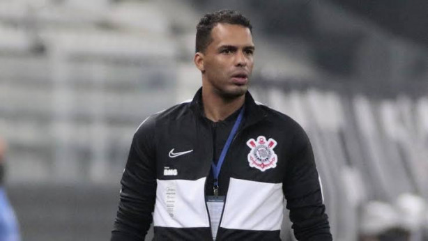 Bem demais o Fernando Lazaro nessa