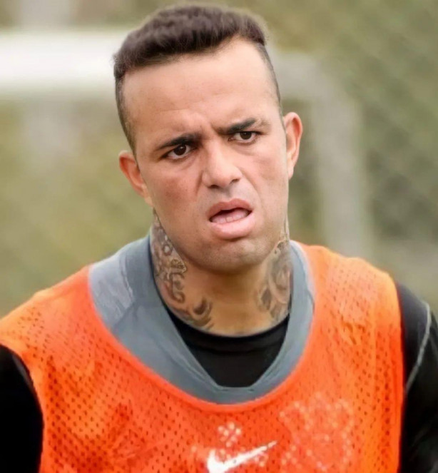 Luan recebe sondagens