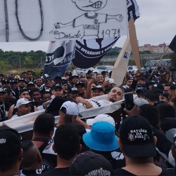 Protesto! � o Fagner? Kkkkk