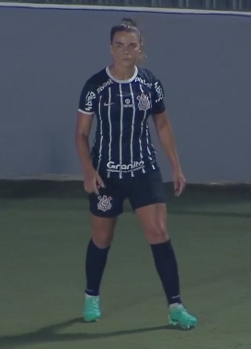 Tamires de chuteira verde?