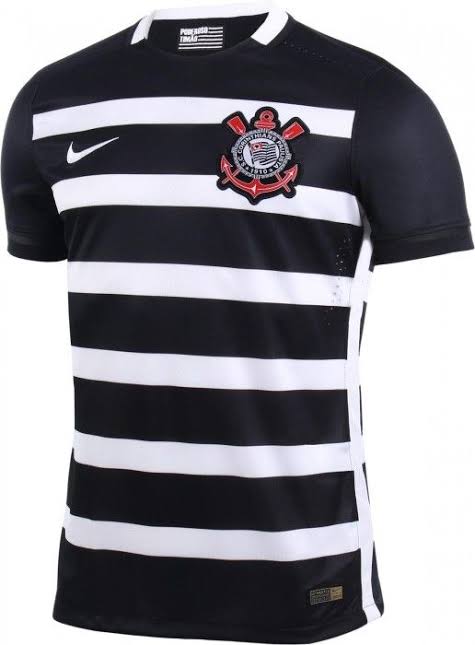 Camisa subestimada
