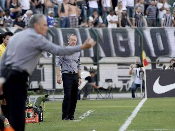 Opini�o sincera - Tite e Mano