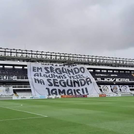 Peixe morre pela boca