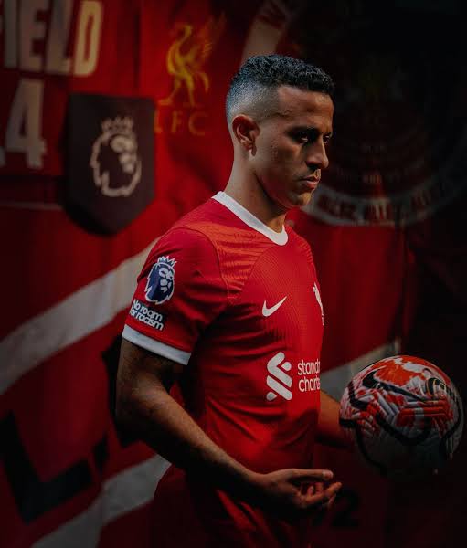 Vale a tentativa no Thiago Alc�ntara