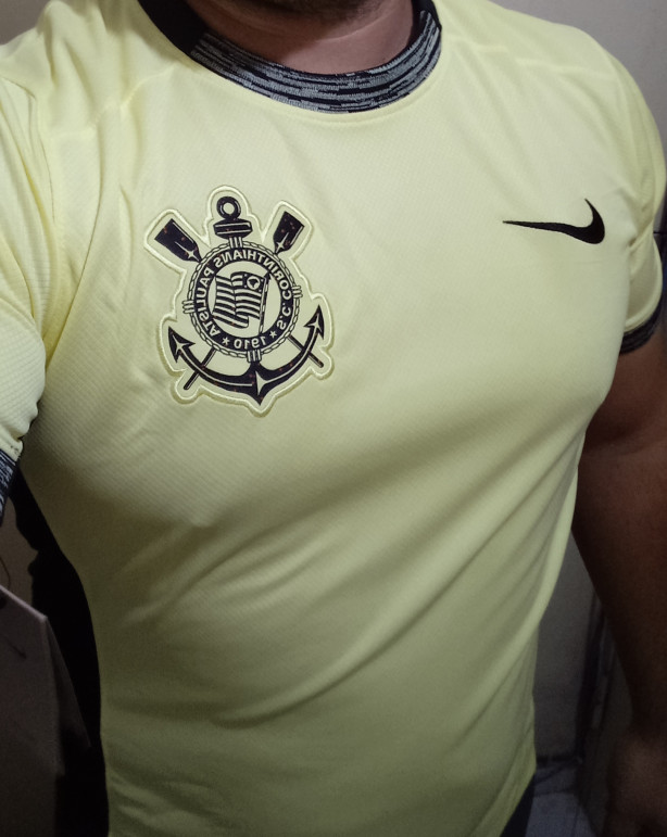A camisa � linda. Comprei domingo e chegou ontem em Foz do