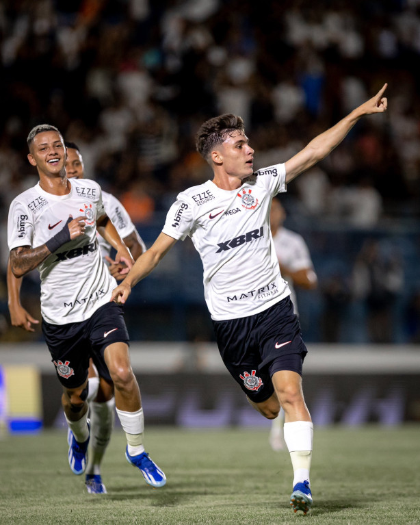 Breno Bidon, o meio-campista.