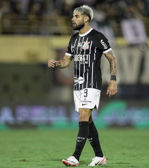 Yuri joga ou n�o joga?