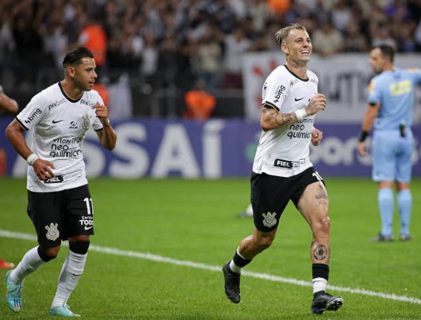 As vi�vas do calvo atacam novamente.