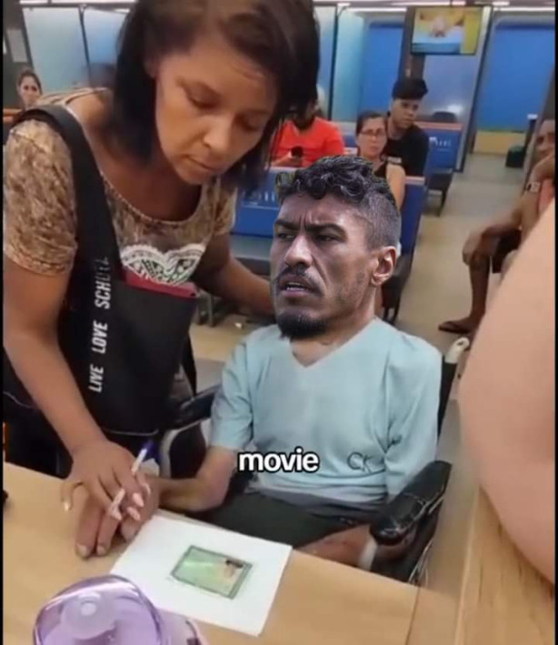 Paulinho j� assinou a renova��o
