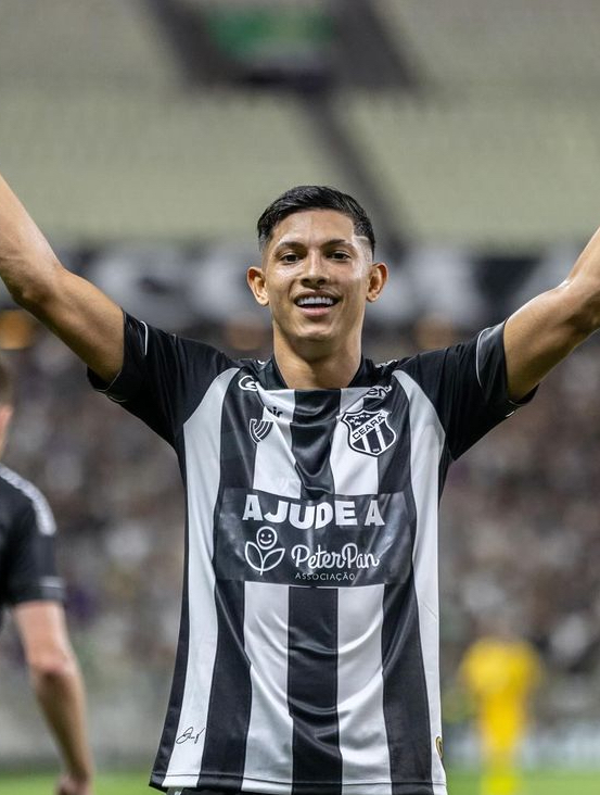 Corinthians encaminha a contratao de Erick Pulga