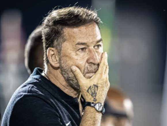 Augusto Melo, o rei da mediocridade.