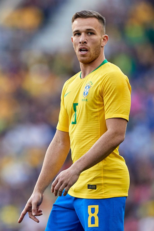 Jogador de seleo pra reforar o elenco de imediato!