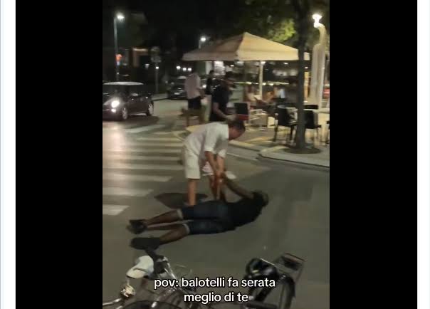 Balotelli vai deitar no Brasil