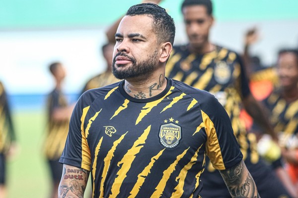 Voc�s lembram que ele ficou chateado por n�o conseguir voltar para o Corinthians?