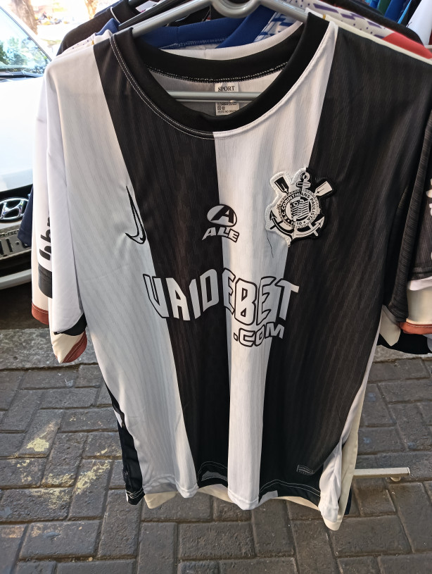 Terceira camisa do Corinthians j� lan�ou oficialmente?