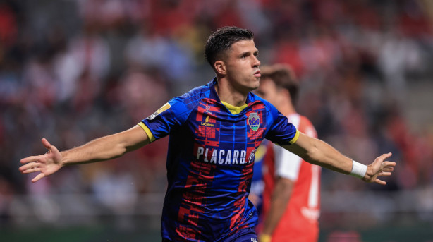 Hector Hern�ndez fez simplesmente quasemetade dos gols do chaves na temporada!