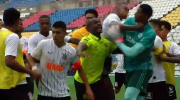 Devemos agradecer ao Raul Gustavo