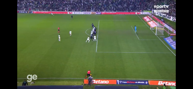 Rodrigo SAN impedido no lance do segundo gol