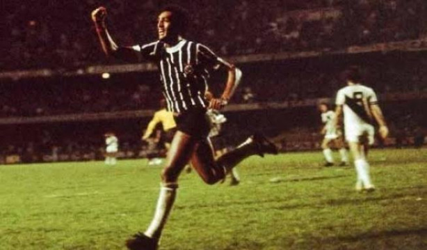 13/10/1977 : Te amo, Baslio!