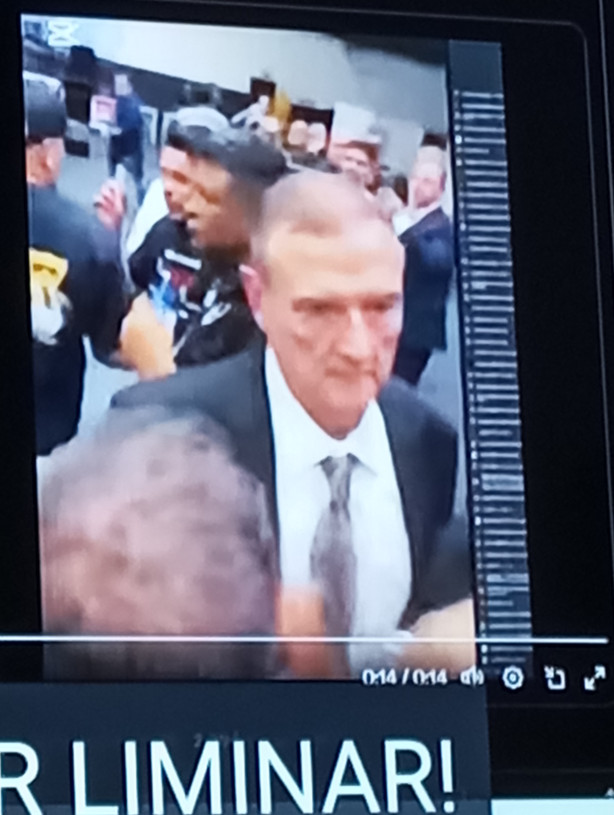 E essa cara do M�rio Gobbi paga o dia de hoje