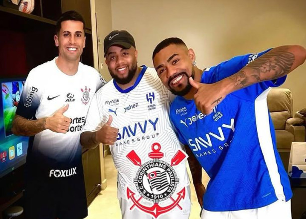 Jo�o Cancelo de novo