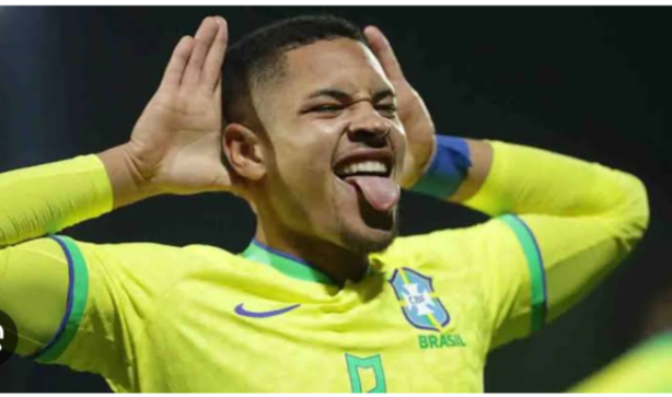 Vitor roque e nosso