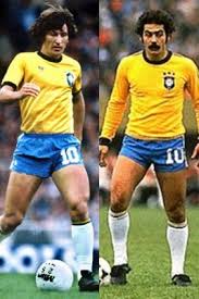 Sem clubismo, Rivellino ou Zico?