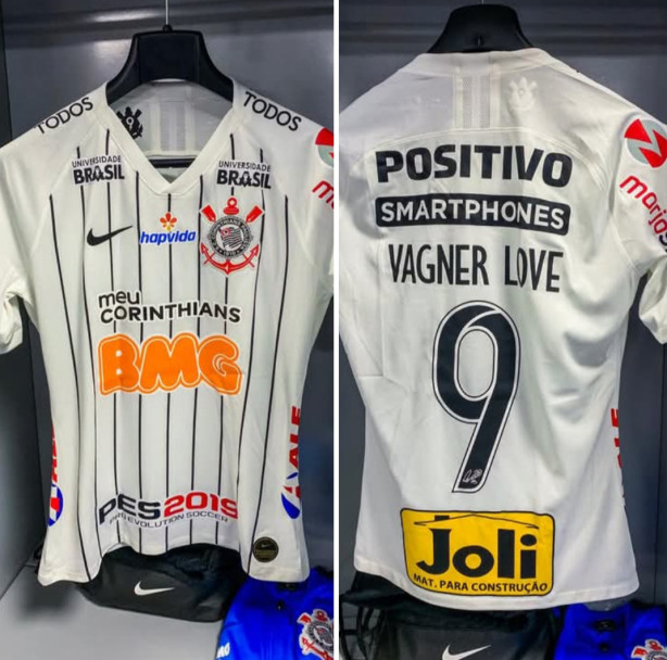 Vi essa foto e lembrei do Andrs Sanchez e do Dulio